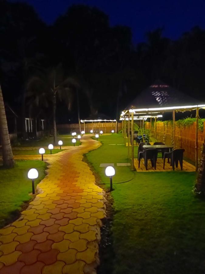 Coco Teros Resort Mandrem Exterior photo