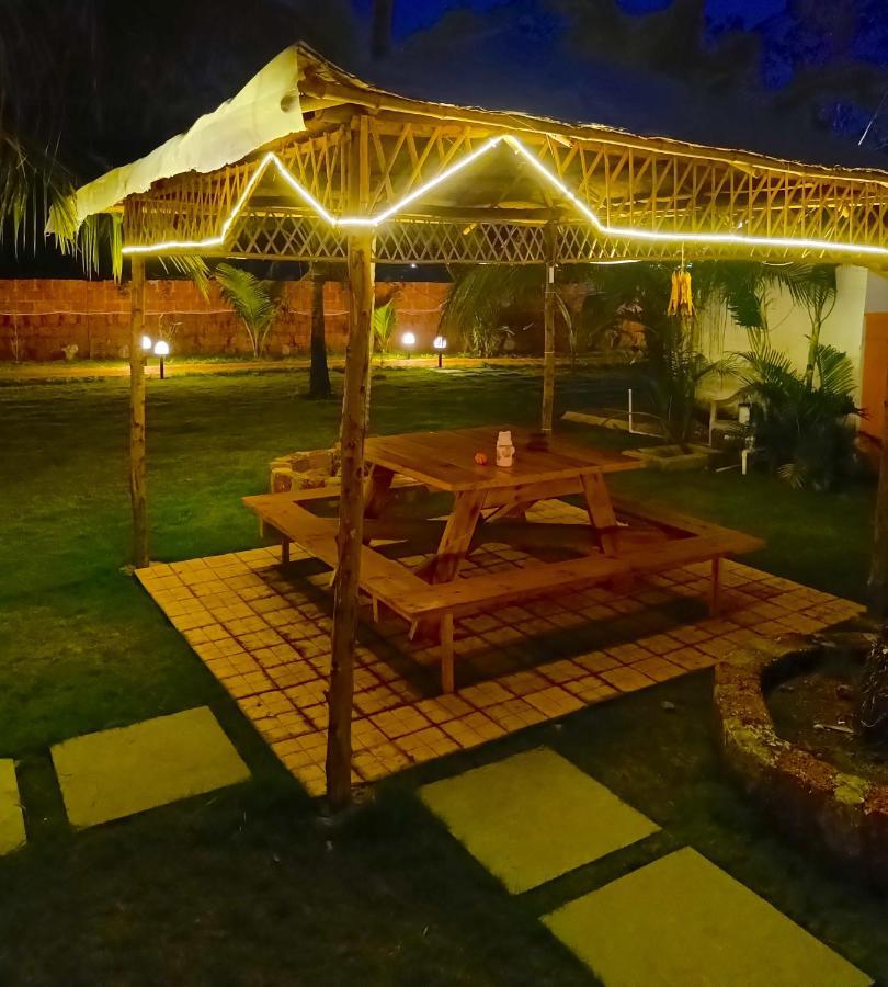 Coco Teros Resort Mandrem Exterior photo
