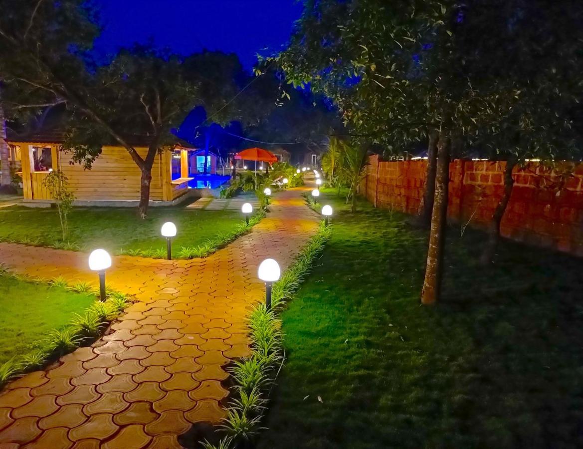 Coco Teros Resort Mandrem Exterior photo