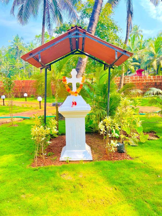 Coco Teros Resort Mandrem Exterior photo