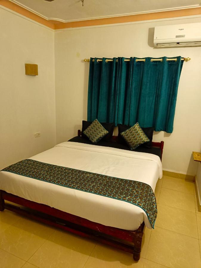 Coco Teros Resort Mandrem Exterior photo