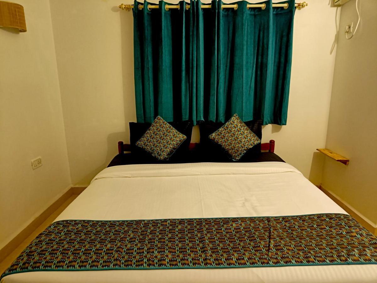 Coco Teros Resort Mandrem Exterior photo